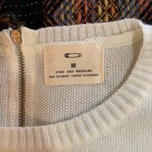 Urban Outfitters sweater with quarter zip back - Picture 3 of 3